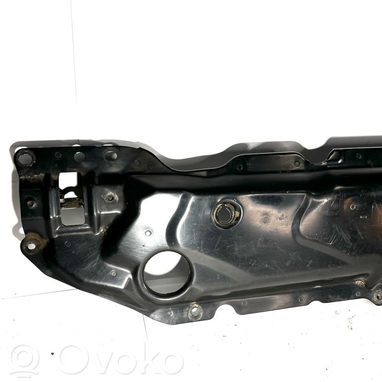 Radiatoru paneļa augšējā daļa (televizors)