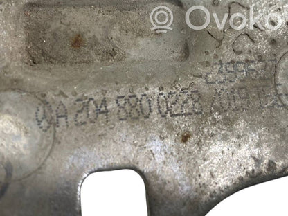 Dzinēja pārsega eņģe (-es)