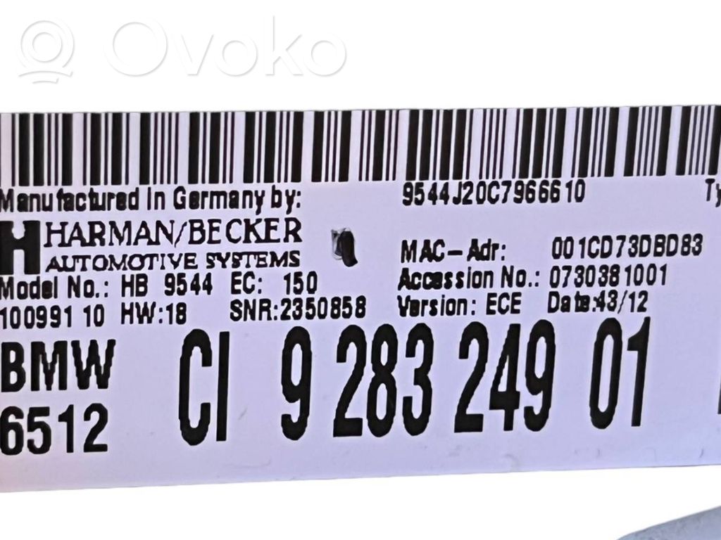 Radio / CD/DVD atskaņotājs / navigācija