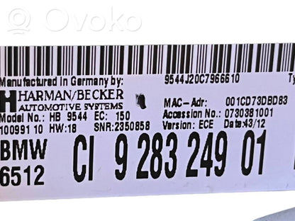 Radio / CD/DVD atskaņotājs / navigācija