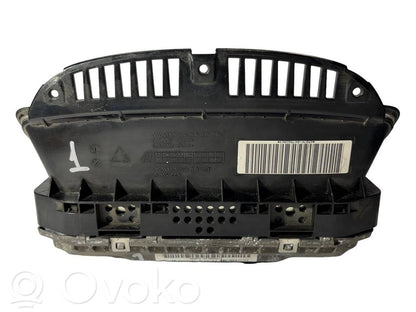Speedometer (in the instrument panel)
