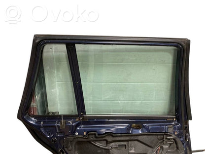 Задняя дверь