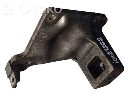 Dzinēja nostiprināšanas stiprinājums-kronšteins