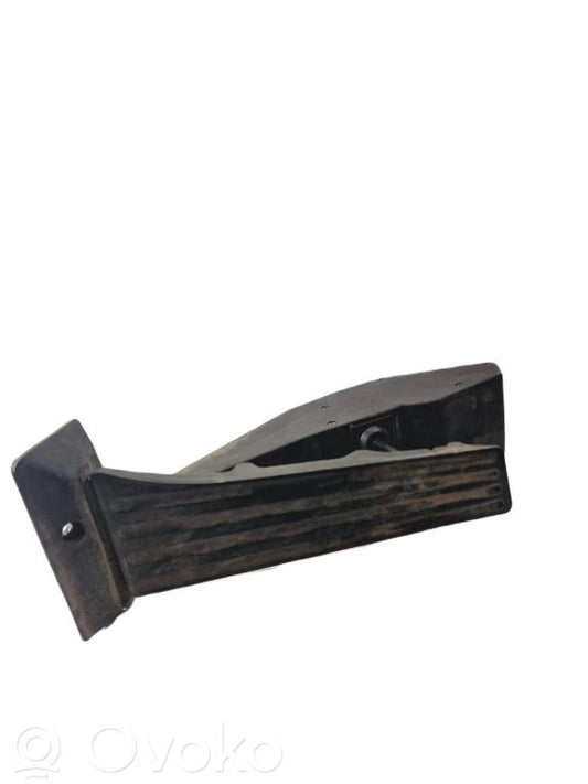 Педаль акселератора