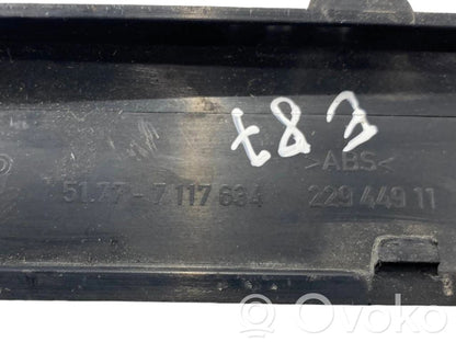 Front sill trim (inner)