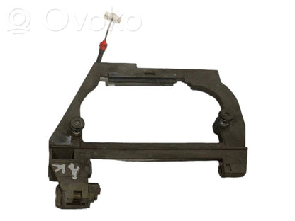 Aizmugurē turētājs / kronšteins ārējam atvēršanas rokturim