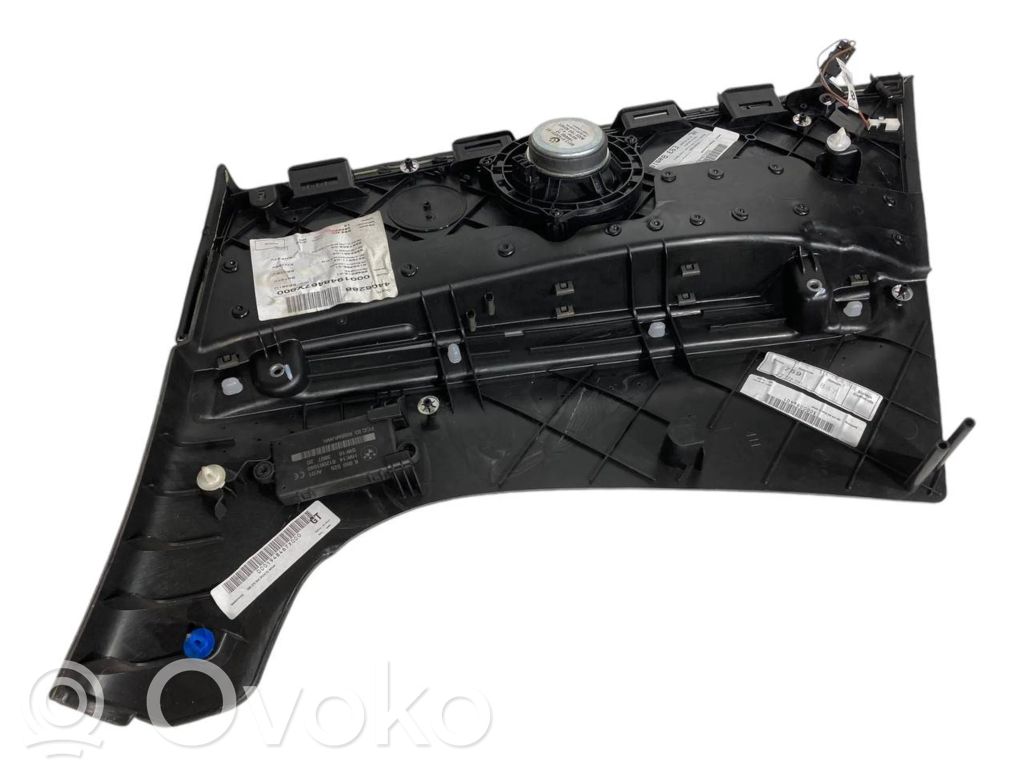 Kupejas aizmugures sānu apdares panelis