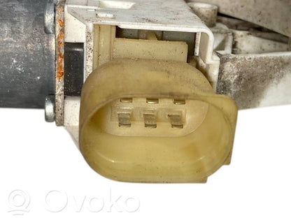 Priekšpusē elektriskā loga pacelšanas mehānisma komplekts