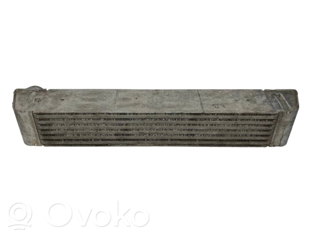 Starpdzesētāja radiators