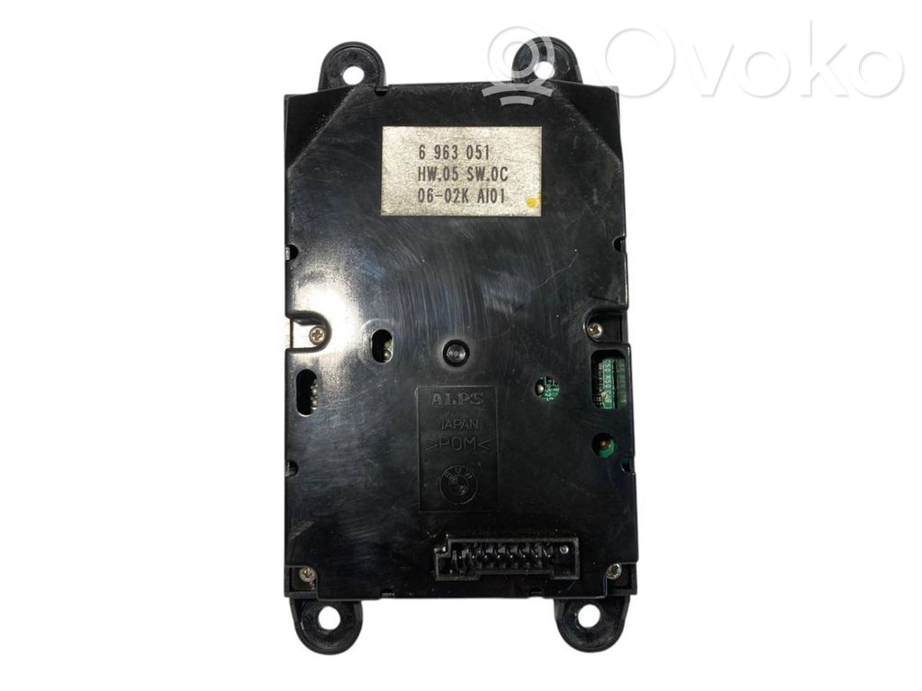 Multimediju kontrolieris