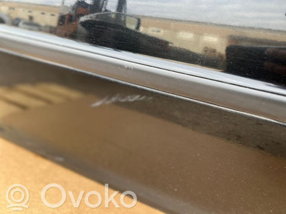 Aizmugurējās durvis