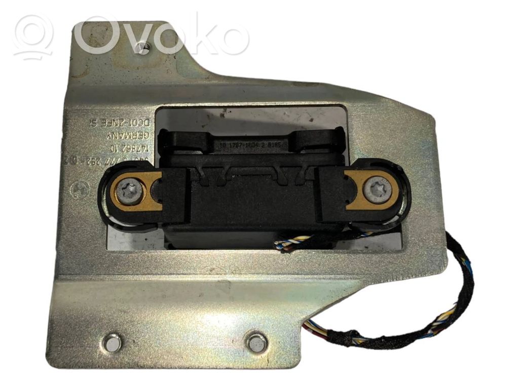 ESP (Electronic Stability Program) sensor (acceleration sensor)