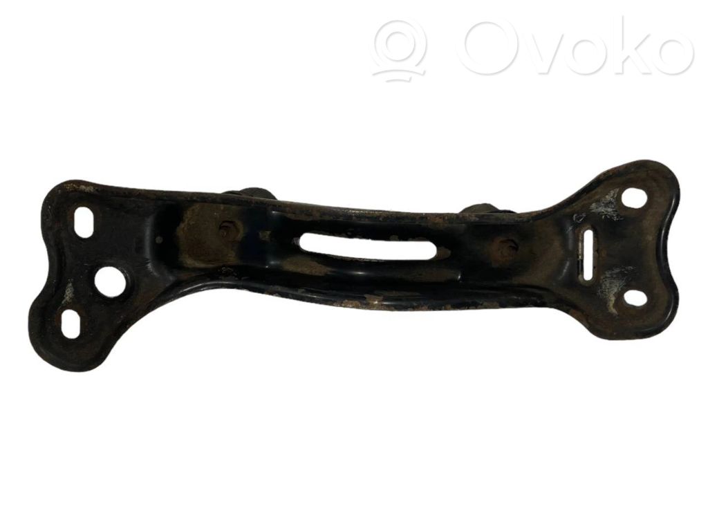 Кронштейн крепления трансмиссии