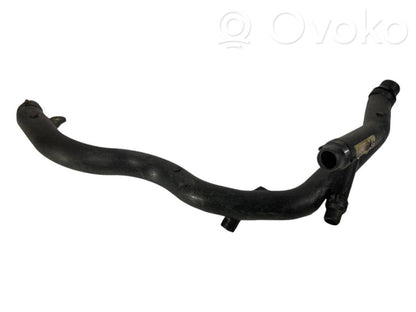 Caurulīte (-es) / šļūtene (-es)