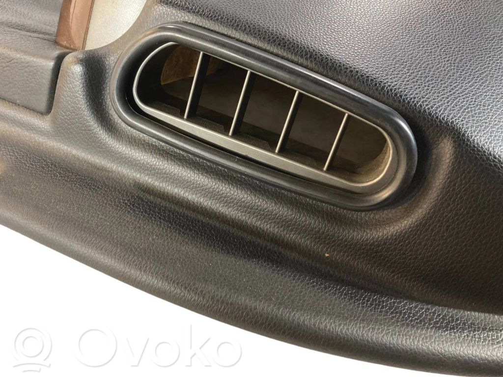 Отделка передней двери