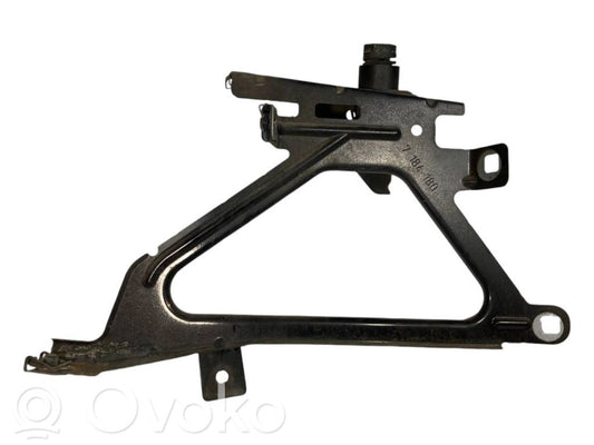 Fender mounting