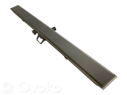 Papildu bremžu signāla lukturis