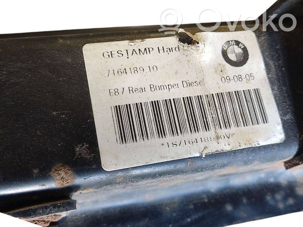 Aizmugurē bampera balka