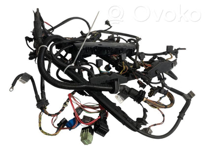 Dzinēja vadu instalācija