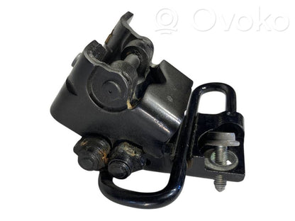 Aizmugurē apakšējā vira (eņģe)