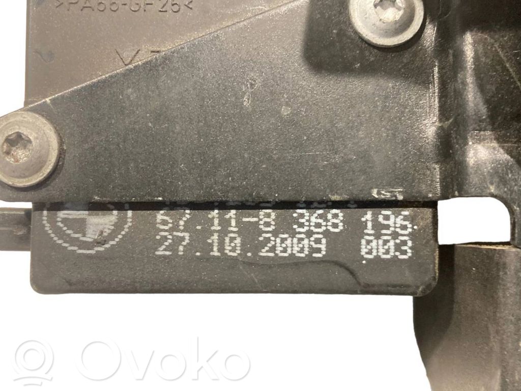 Aizmugurējā pārsega slēdzene