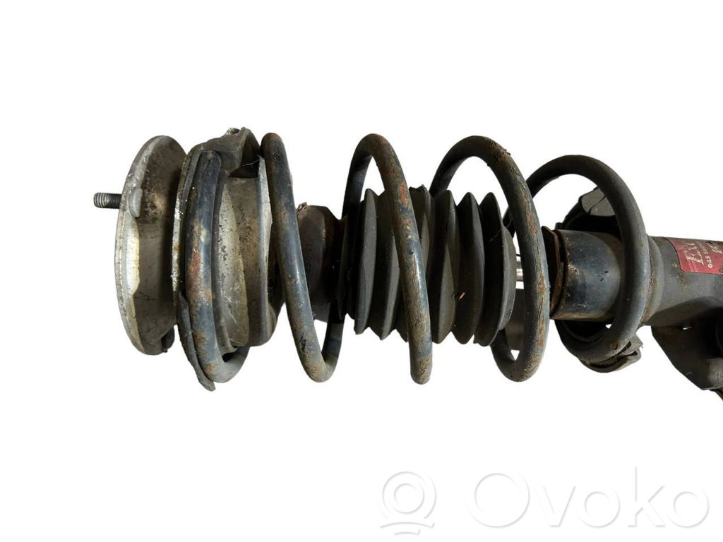 Передний амортизатор с пружиной