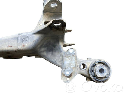 Pusrāmis aizmugurējais / priekšējais