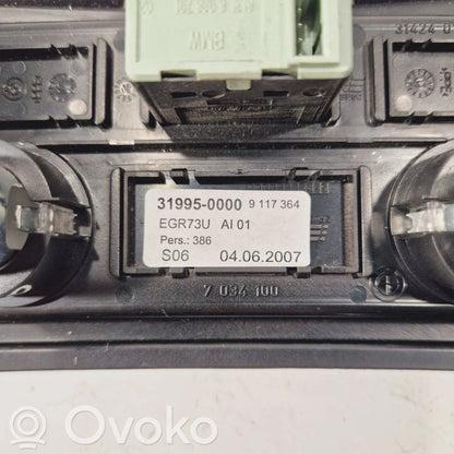 Aizmugurējā cigarešu aizdedzināmā dekoratīvā apdare