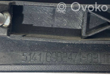 Priekšpusē dekoratīvās apdares lenta