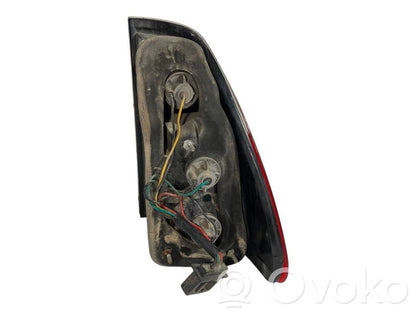 Aizmugurējais lukturis virsbūvē