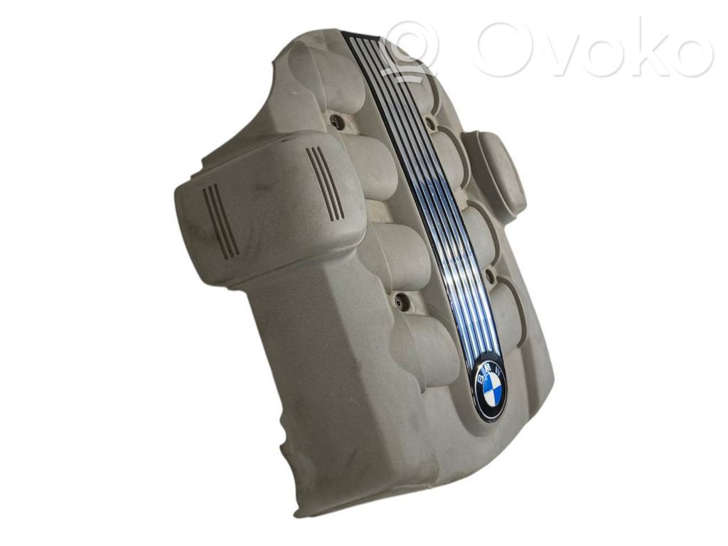 Engine cover (decorative trim)