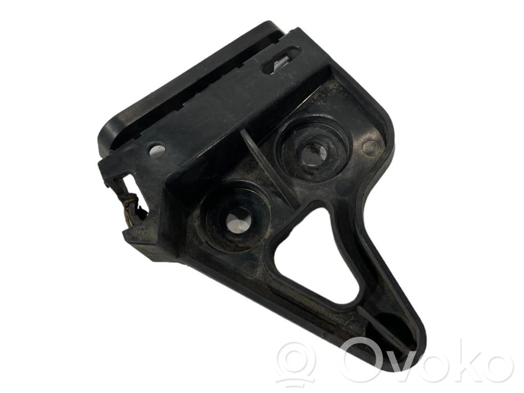 Aizmugurējā bufera montāžas kronšteins