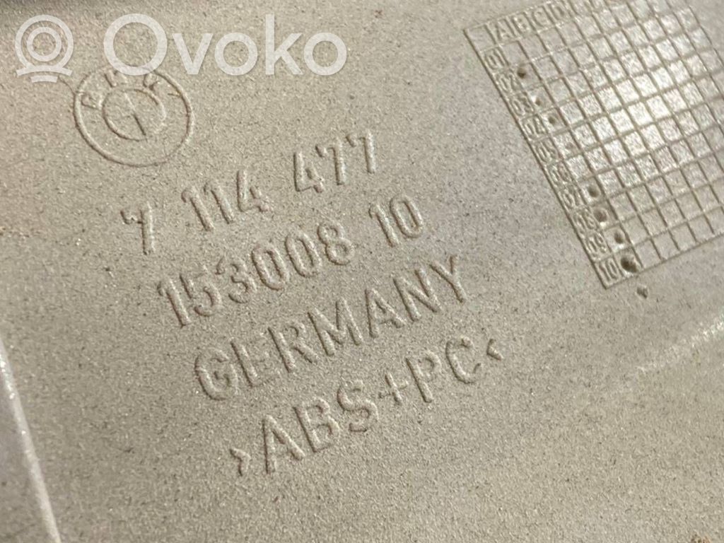 (D) statņa dekoratīvā apdare (augšdaļa)