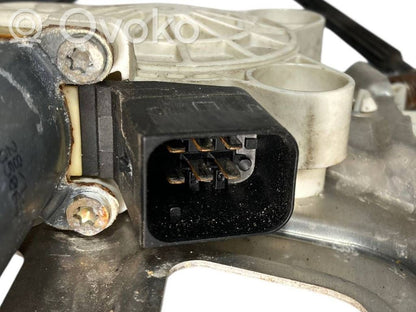 Priekšpusē elektriskā loga pacelšanas mehānisma komplekts