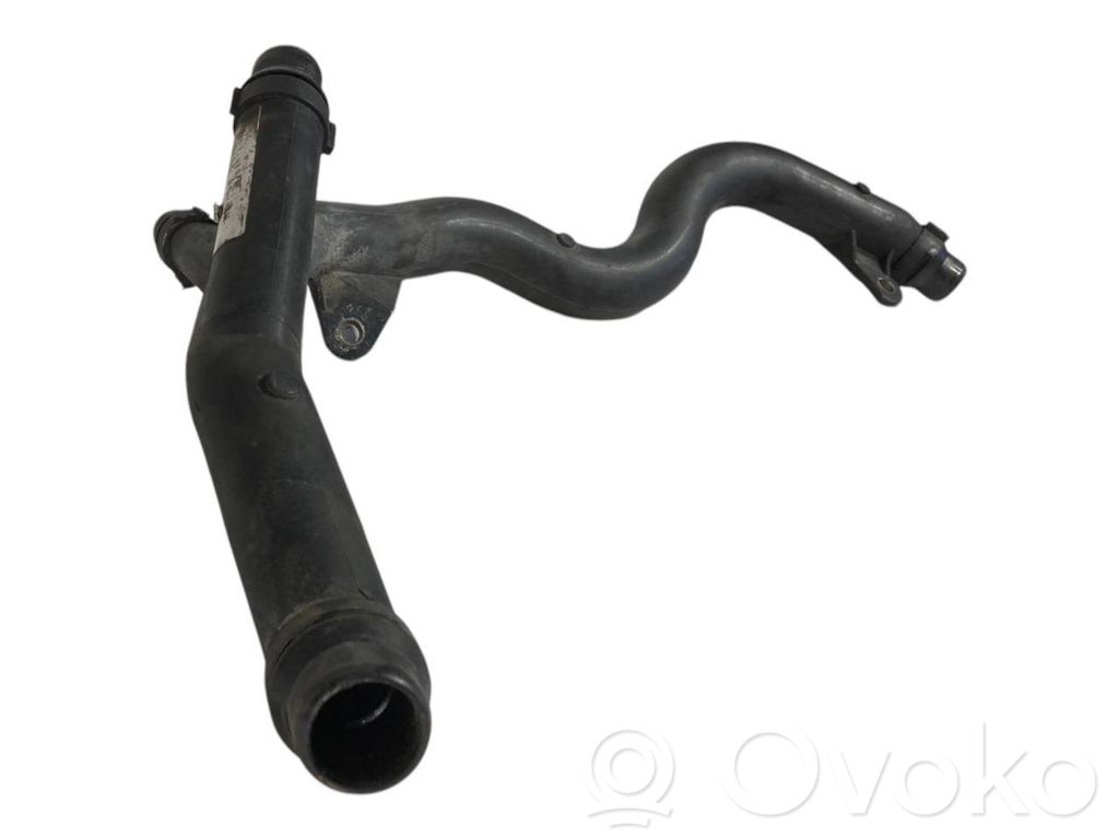 Caurulīte (-es) / šļūtene (-es)