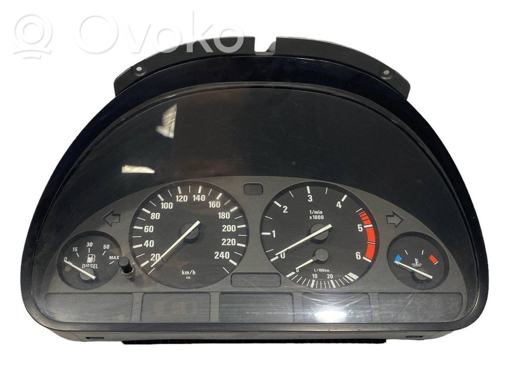 Spidometrs (instrumentu panelī)