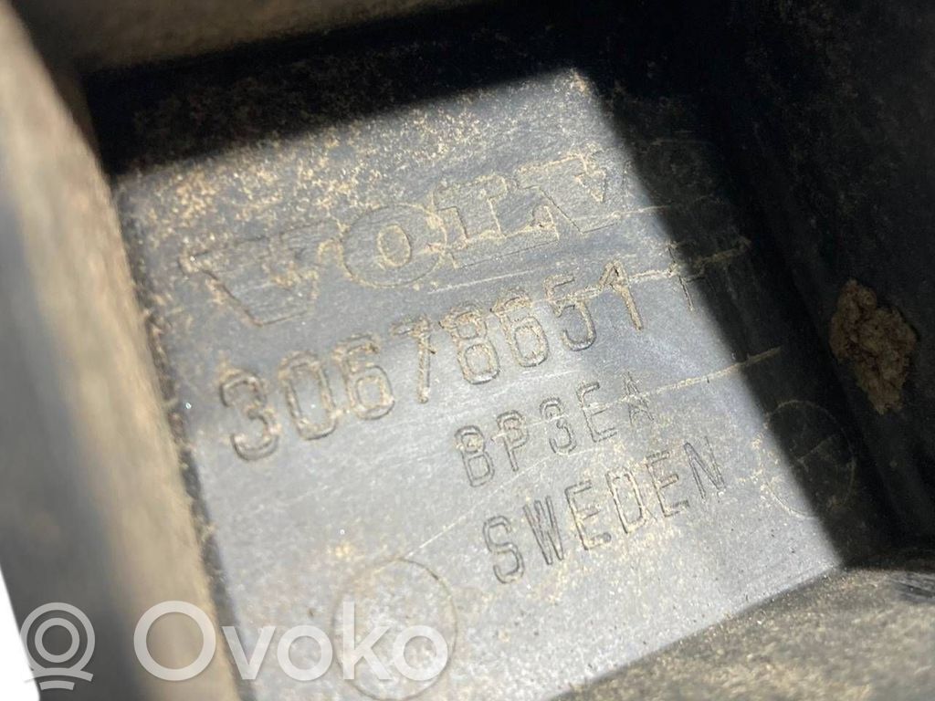 Aizmugurējā bufera montāžas kronšteins