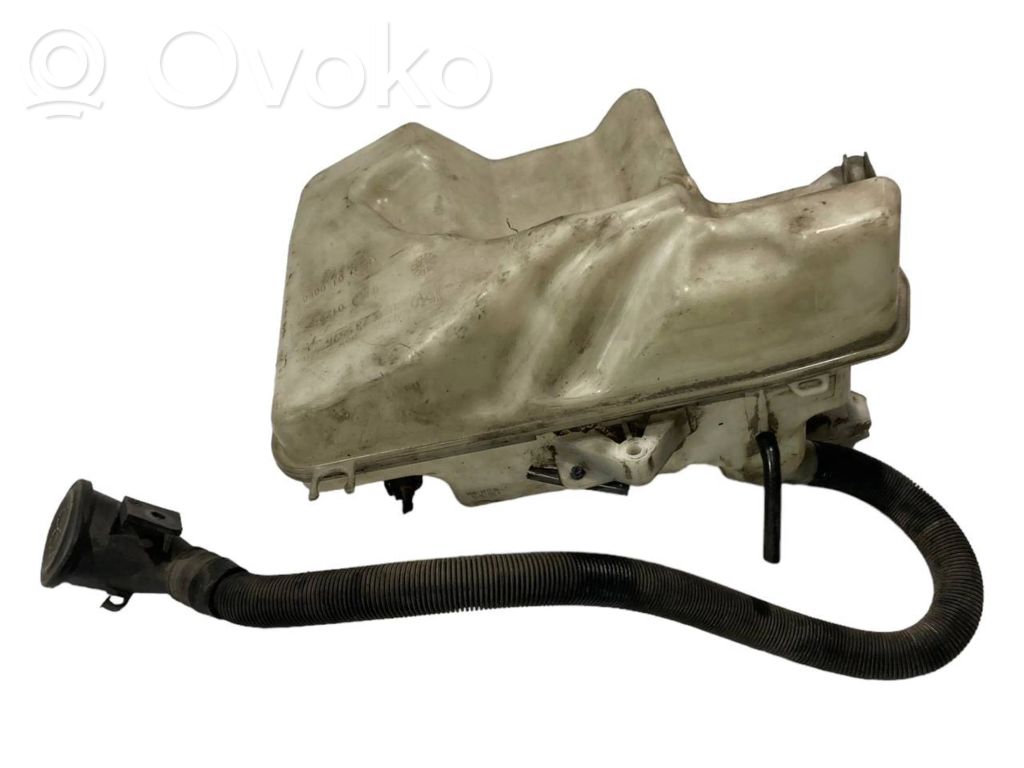 Window fluid tank