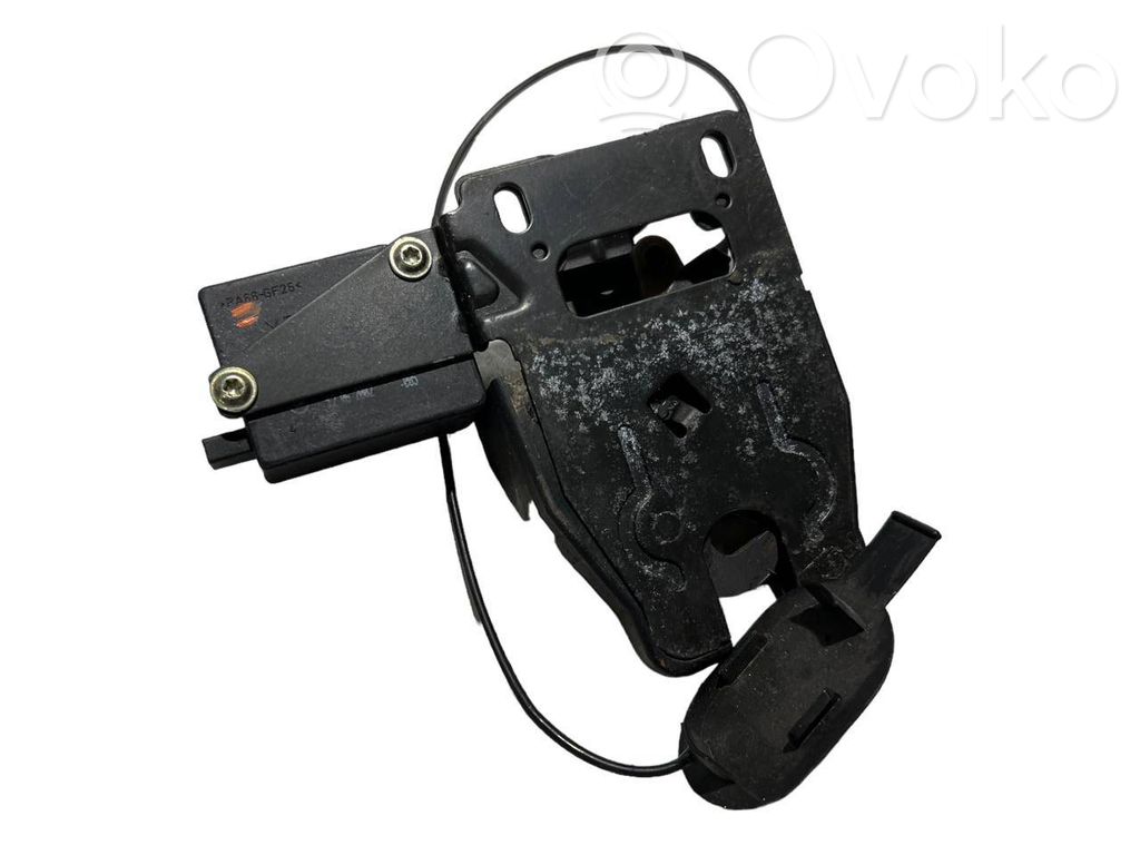 Aizmugurējā pārsega slēdzene