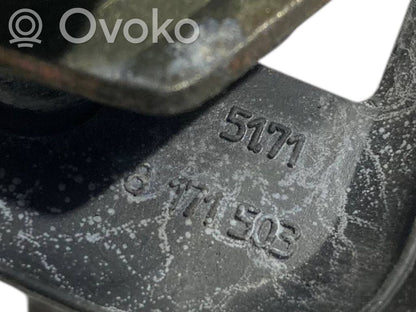 Durvju atvēruma ierobežotājs