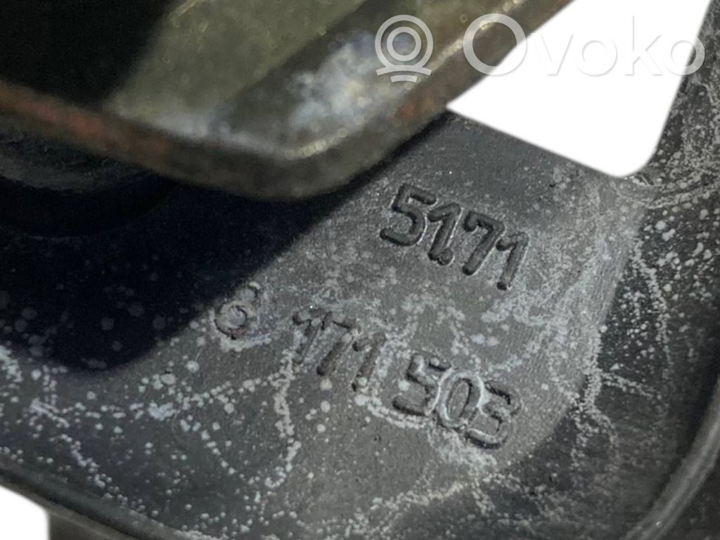 Durvju atvēruma ierobežotājs