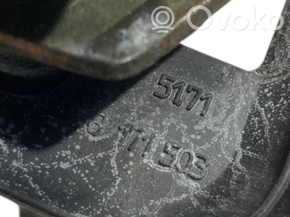 Durvju atvēruma ierobežotājs