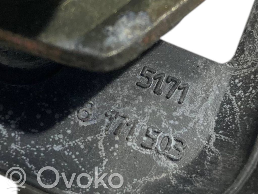 Durvju atvēruma ierobežotājs