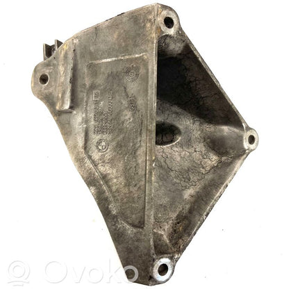 Dzinēja nostiprināšanas stiprinājums-kronšteins