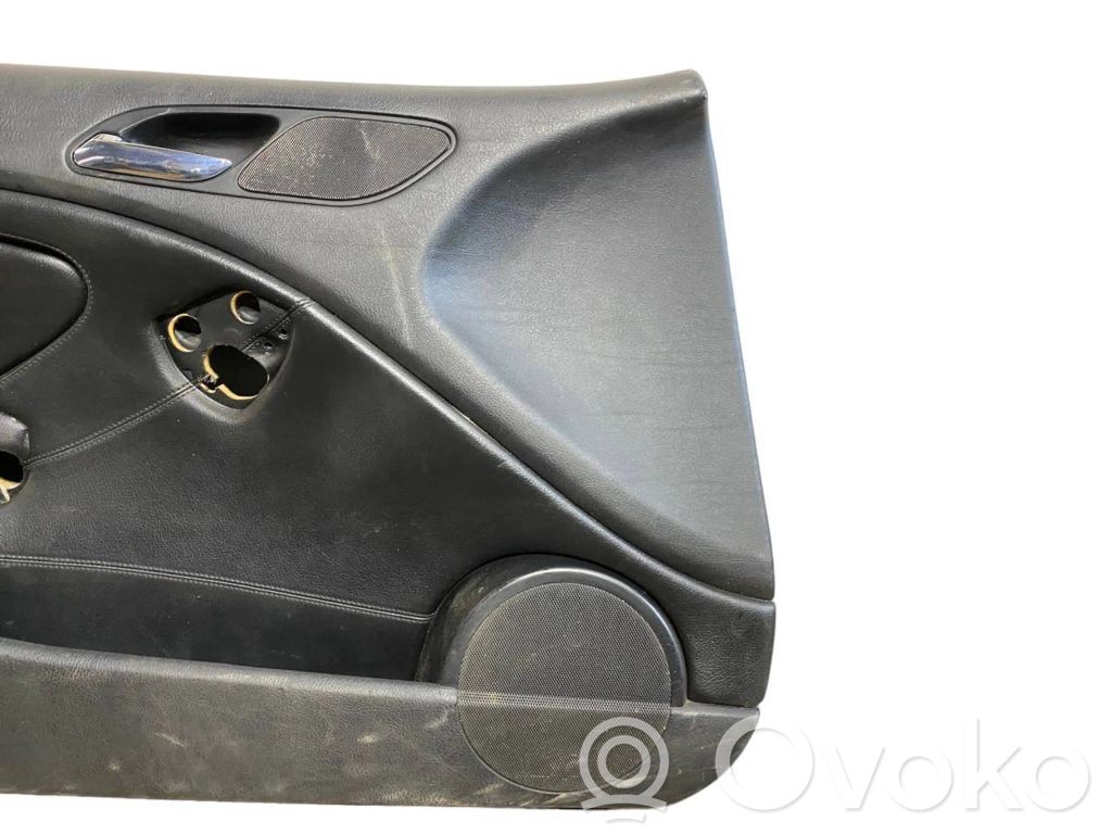 Priekšējo durvju apdare