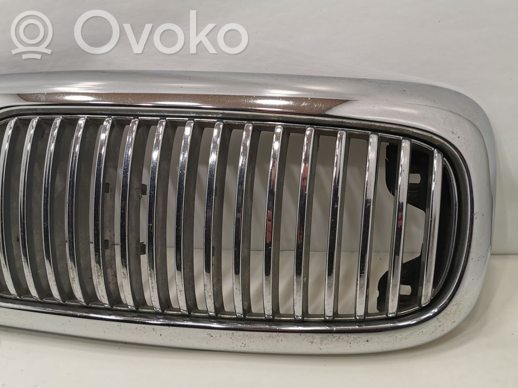 Priekšējais režģis