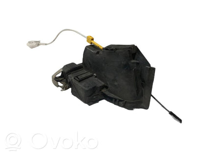 Aizmugurē slēdzene