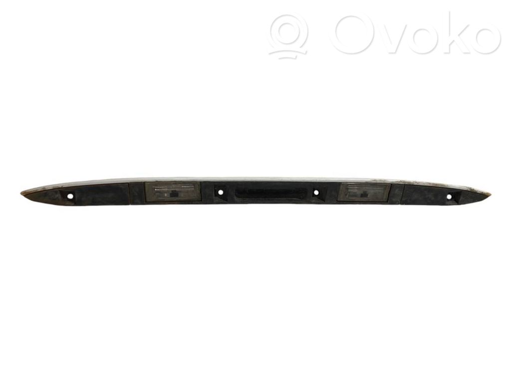 Bagāžnieka numura zīmes apgaismojuma līste