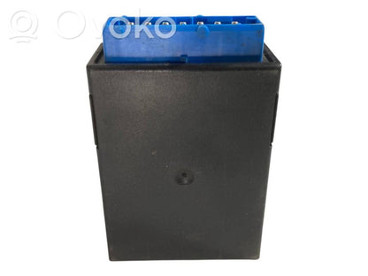 Logu tīrītāju relejs