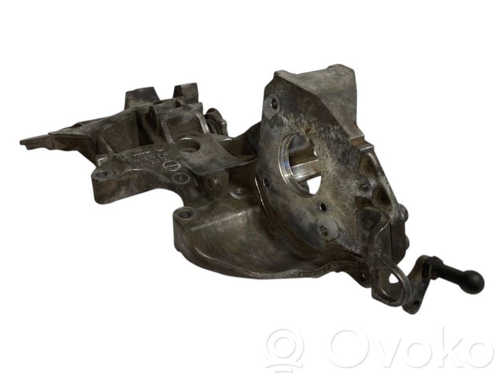 Крепление генератора